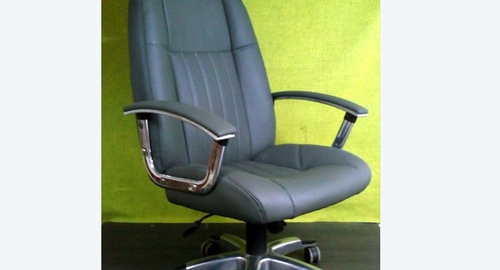 Перетяжка офисного кресла кожей. Горно-Алтайск